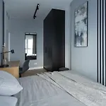 Wola Premium By Evibell Apartmán