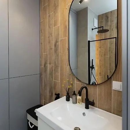 Wola Premium By Evibell Apartment *